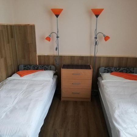 Arany Barany Vendegfogado Bed & Breakfast เลเตนเย ภายนอก รูปภาพ