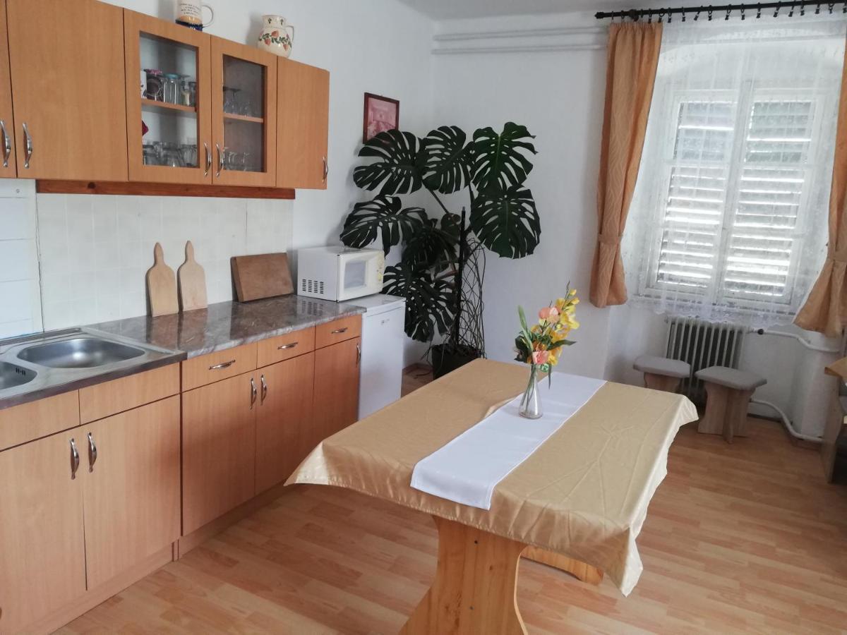Arany Barany Vendegfogado Bed & Breakfast เลเตนเย ภายนอก รูปภาพ