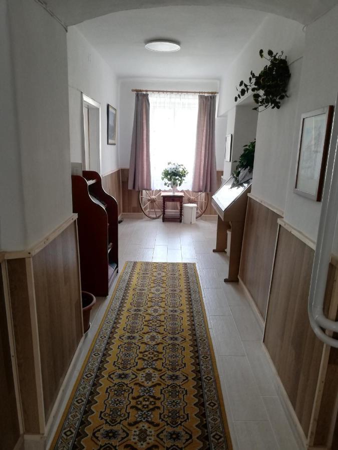 Arany Barany Vendegfogado Bed & Breakfast เลเตนเย ภายนอก รูปภาพ